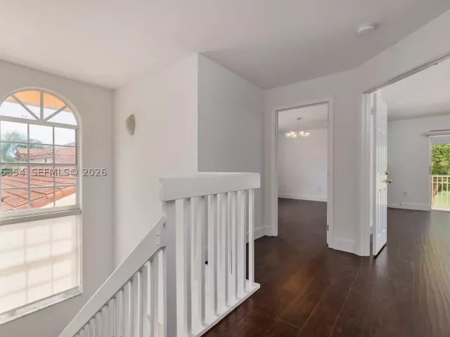 5-bedroom home for rent in Doral - 5132 NW 106th Ave 5132 - MondialRealty