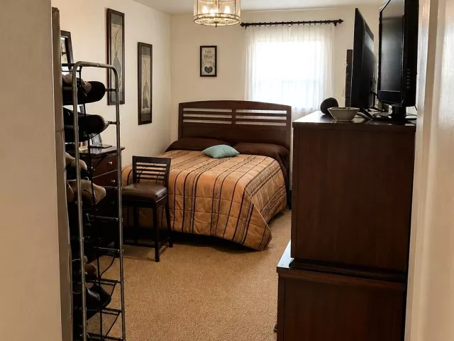 3-bedroom home for sale in Miami - 14620 E Polk Street - MondialRealty