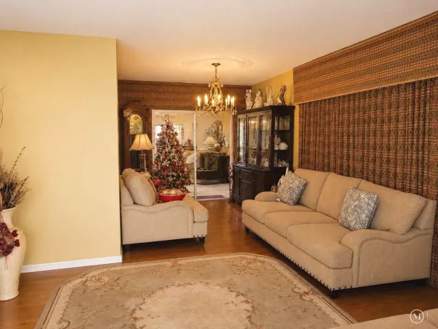 3-bedroom home for sale in Miami - 14620 E Polk Street - MondialRealty