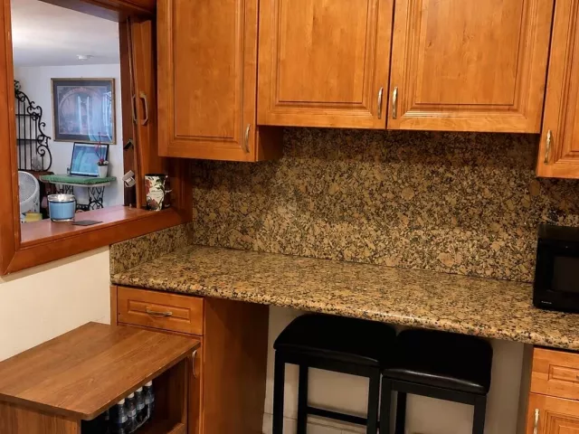 3-bedroom home for sale in Miami - 14620 E Polk Street - MondialRealty