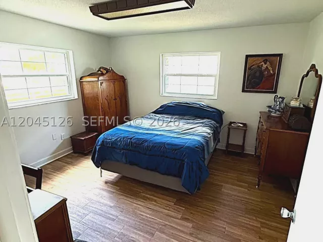 3-bedroom home for sale in Hollywood - 6145 Hayes St - MondialRealty