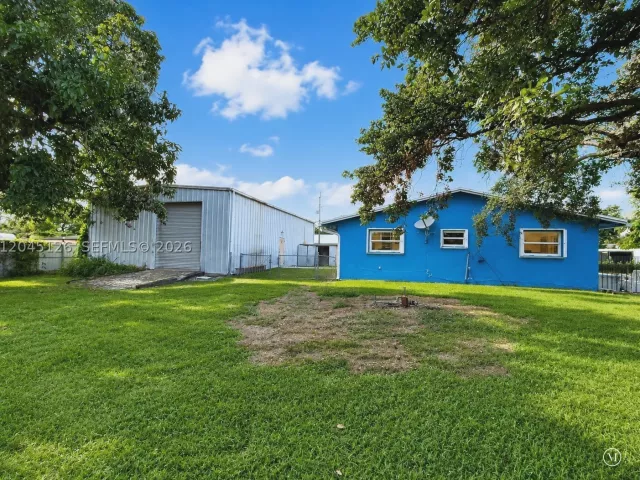 3-bedroom home for sale in Hollywood - 6145 Hayes St - MondialRealty