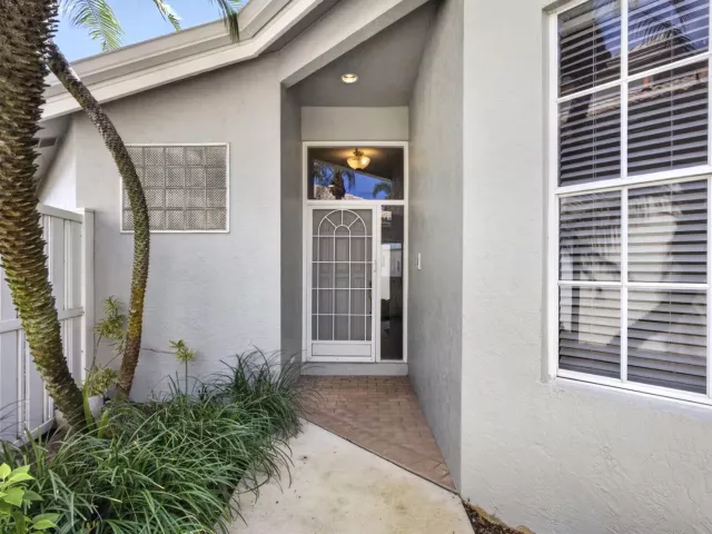 3-bedroom home for sale in West Palm Beach - 8387 Quail Meadow Way - MondialRealty