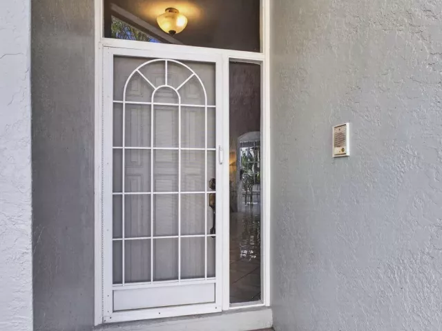 3-bedroom home for sale in West Palm Beach - 8387 Quail Meadow Way - MondialRealty