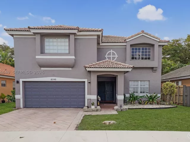 4-bedroom home for sale in Miami - 16546 SW 103rd Ln - MondialRealty