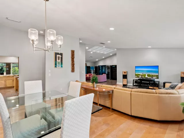 6-bedroom home for sale in Boca Raton - 22829 Horse Shoe Way - MondialRealty