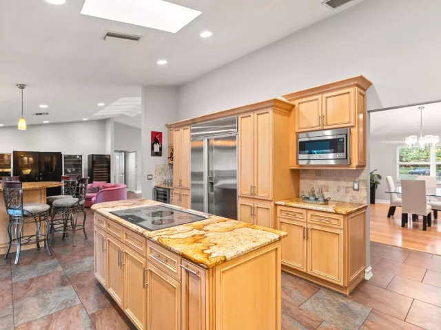 6-bedroom home for sale in Boca Raton - 22829 Horse Shoe Way - MondialRealty