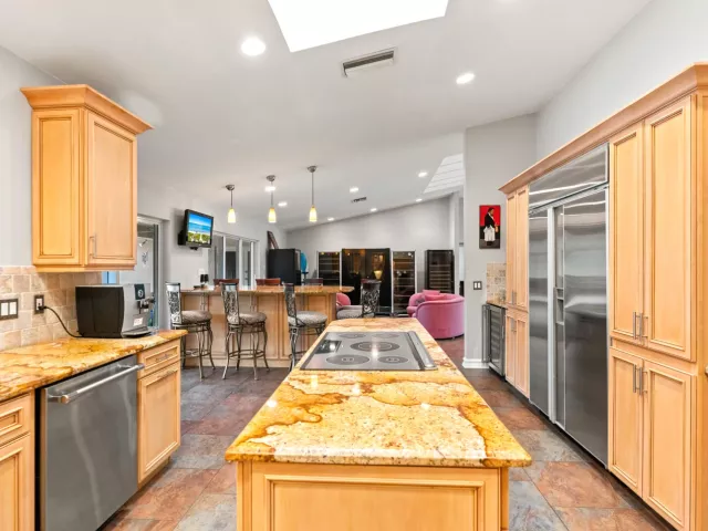 6-bedroom home for sale in Boca Raton - 22829 Horse Shoe Way - MondialRealty
