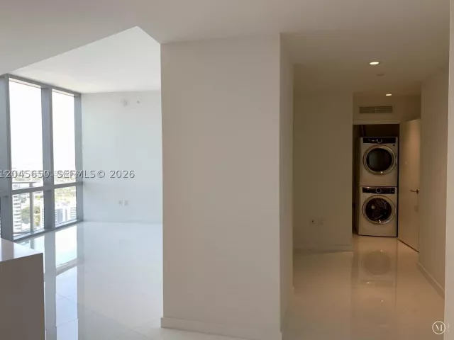 1-bedroom condo for sale in Miami - 851 NE 1st Ave 2702 - MondialRealty