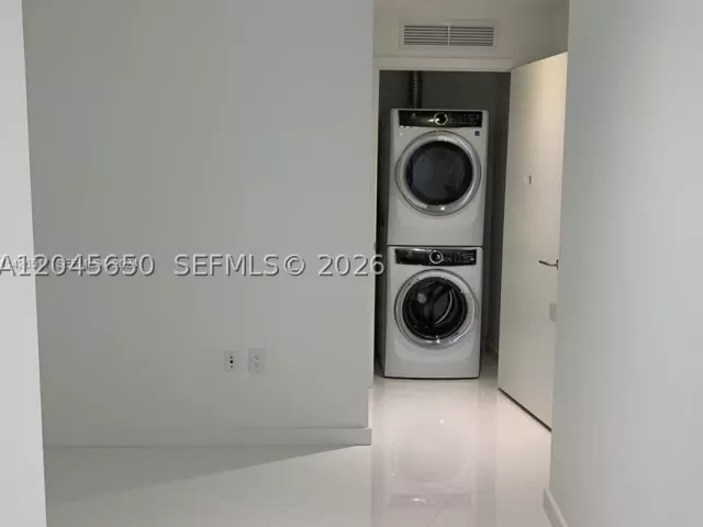 1-bedroom condo for sale in Miami - 851 NE 1st Ave 2702 - MondialRealty