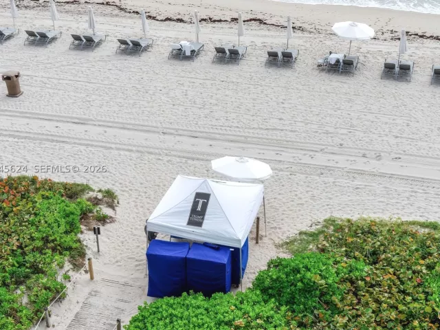 3-bedroom condo for sale in Sunny Isles Beach - 15901 Collins Ave 2502 - MondialRealty
