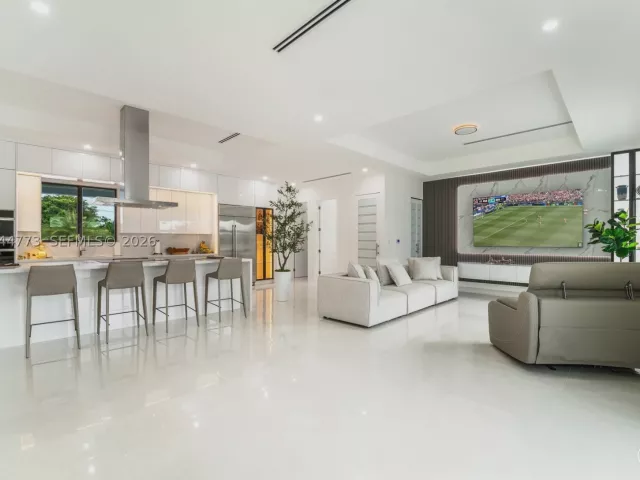 3-bedroom home for sale in Miami - 9630 SW 10th Ter - MondialRealty