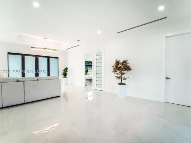 3-bedroom home for sale in Miami - 9630 SW 10th Ter - MondialRealty
