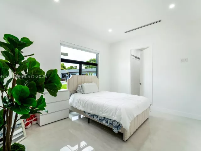 3-bedroom home for sale in Miami - 9630 SW 10th Ter - MondialRealty