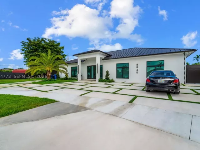 3-bedroom home for sale in Miami - 9630 SW 10th Ter - MondialRealty