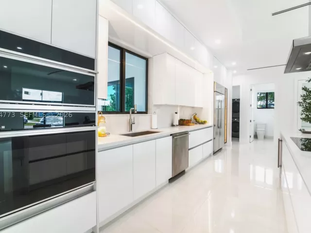 3-bedroom home for sale in Miami - 9630 SW 10th Ter - MondialRealty