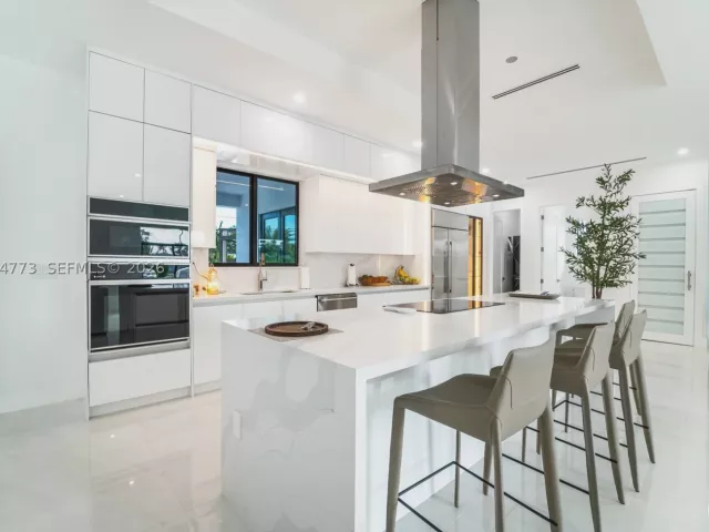 3-bedroom home for sale in Miami - 9630 SW 10th Ter - MondialRealty