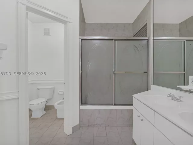 3-bedroom home for rent in Miami - 8853 SW 108th Pl - MondialRealty