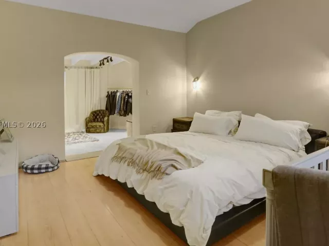 4-bedroom home for rent in Miami Beach - 6350 Pinetree Dr - MondialRealty