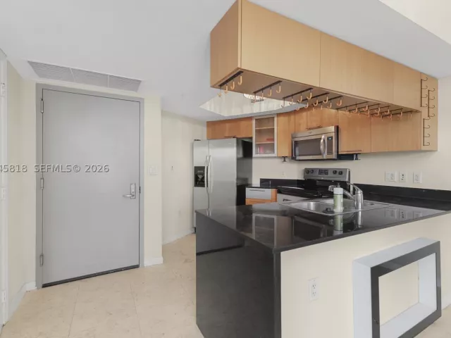 2-bedroom condo for sale in Miami - 1750 N Bayshore Dr 2414 - MondialRealty