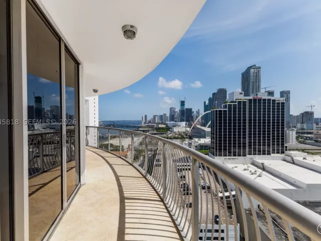 2-bedroom condo for sale in Miami - 1750 N Bayshore Dr 2414 - MondialRealty