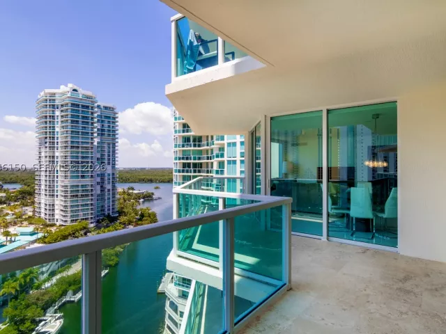 3-bedroom condo for rent in Sunny Isles Beach - 150 Sunny Isles Blvd 1-1604 - MondialRealty