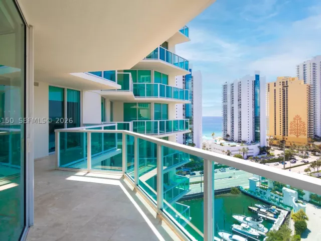 3-bedroom condo for rent in Sunny Isles Beach - 150 Sunny Isles Blvd 1-1604 - MondialRealty