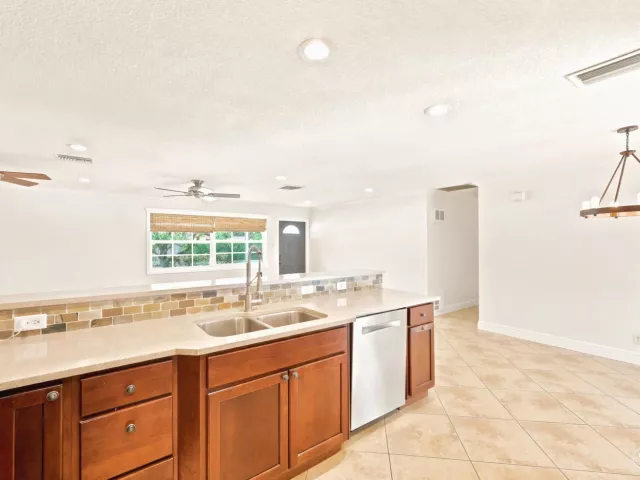 3-bedroom home for rent in Boca Raton - 1222 SW 5th Street - MondialRealty