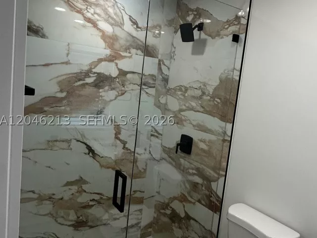 6-bedroom home for rent in Boca Raton - 9723 SW 3rd St - MondialRealty