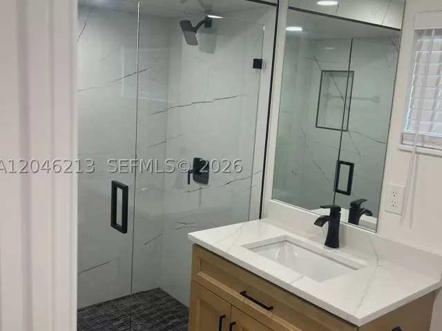6-bedroom home for rent in Boca Raton - 9723 SW 3rd St - MondialRealty