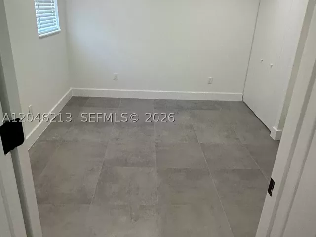 6-bedroom home for rent in Boca Raton - 9723 SW 3rd St - MondialRealty