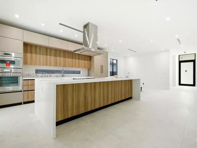 5-bedroom home for rent in Miami - 3545 Florida Ave - MondialRealty