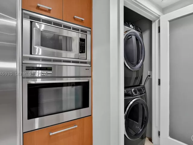 3-bedroom condo for rent in Miami Beach - 400 Alton Rd 706 - MondialRealty