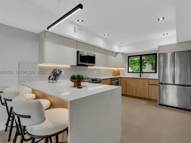 3-bedroom home for sale in Miami - 411 NW 59th St - MondialRealty