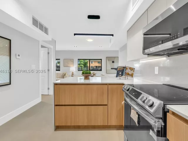 3-bedroom home for sale in Miami - 411 NW 59th St - MondialRealty