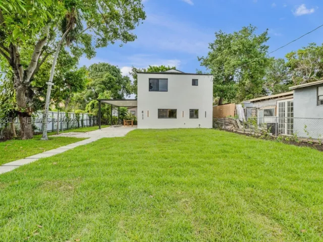 3-bedroom home for sale in Miami - 411 NW 59th St - MondialRealty
