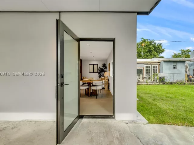 3-bedroom home for sale in Miami - 411 NW 59th St - MondialRealty
