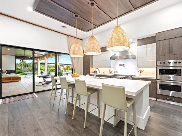 5-bedroom home for sale in West Palm Beach - 6634 Audubon Trace W - MondialRealty