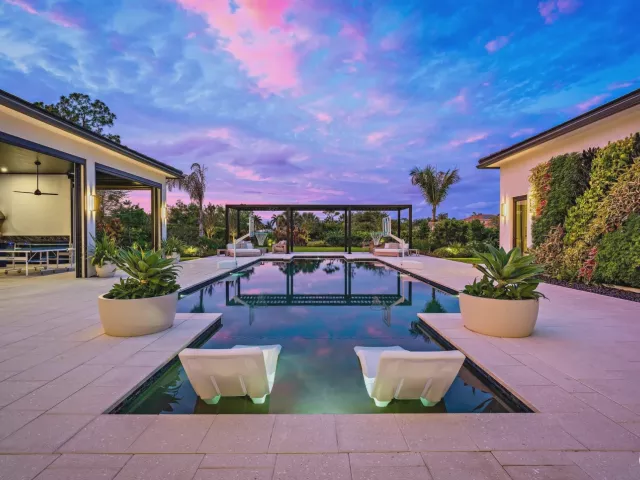 5-bedroom home for sale in West Palm Beach - 6634 Audubon Trace W - MondialRealty