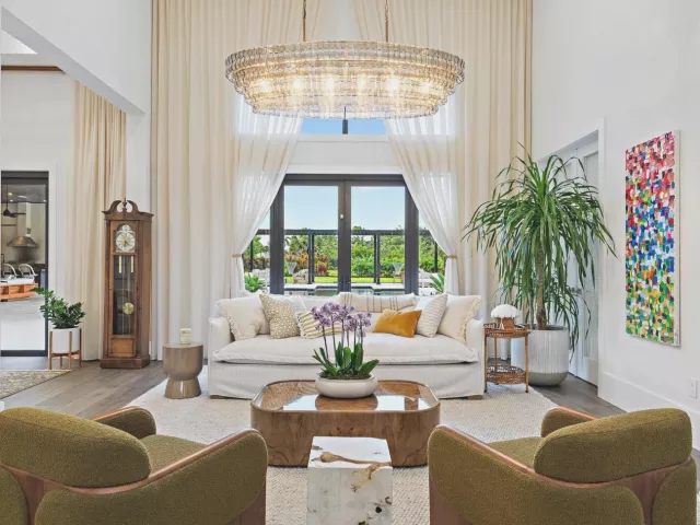 5-bedroom home for sale in West Palm Beach - 6634 Audubon Trace W - MondialRealty