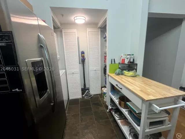 2-bedroom condo for rent in Miami -  - MondialRealty