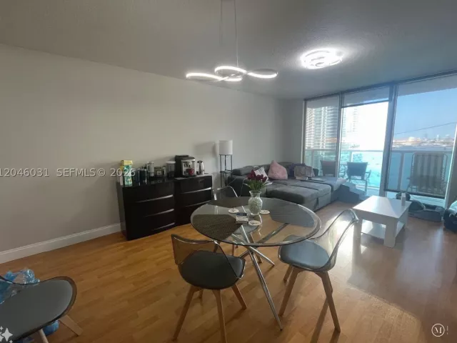 2-bedroom condo for rent in Miami -  - MondialRealty