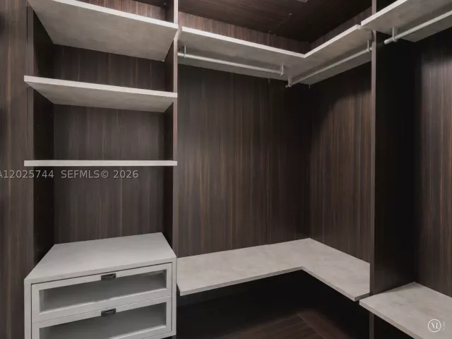 3-bedroom condo for rent in Miami - 801 S Miami Ave 2004 - MondialRealty