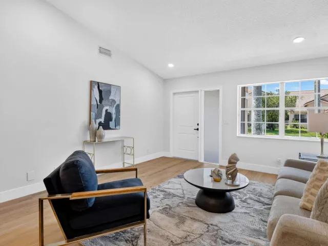 3-bedroom home for sale in Boca Raton - 11213 Jasmine Hill Circle - MondialRealty