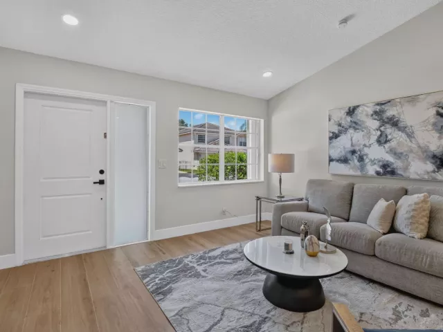 3-bedroom home for sale in Boca Raton - 11213 Jasmine Hill Circle - MondialRealty