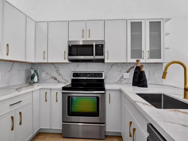 3-bedroom home for sale in Boca Raton - 11213 Jasmine Hill Circle - MondialRealty