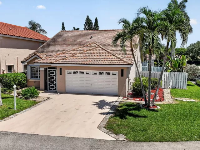 3-bedroom home for sale in Boca Raton - 11213 Jasmine Hill Circle - MondialRealty