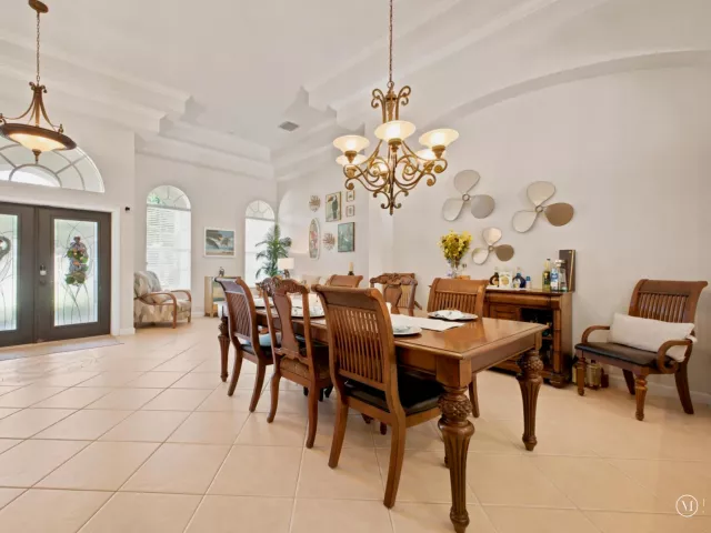 6-bedroom home for sale in Delray Beach - 7209 Serrano Terrace - MondialRealty