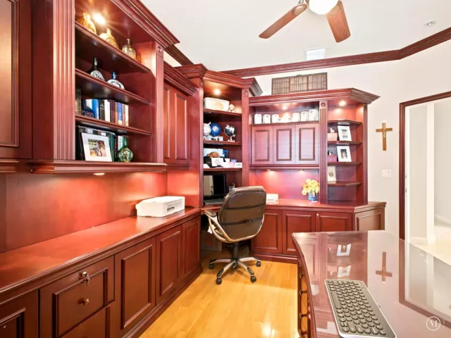 6-bedroom home for sale in Delray Beach - 7209 Serrano Terrace - MondialRealty