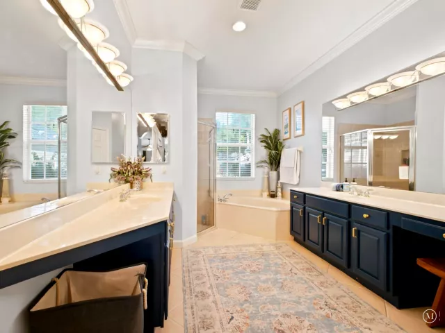 6-bedroom home for sale in Delray Beach - 7209 Serrano Terrace - MondialRealty